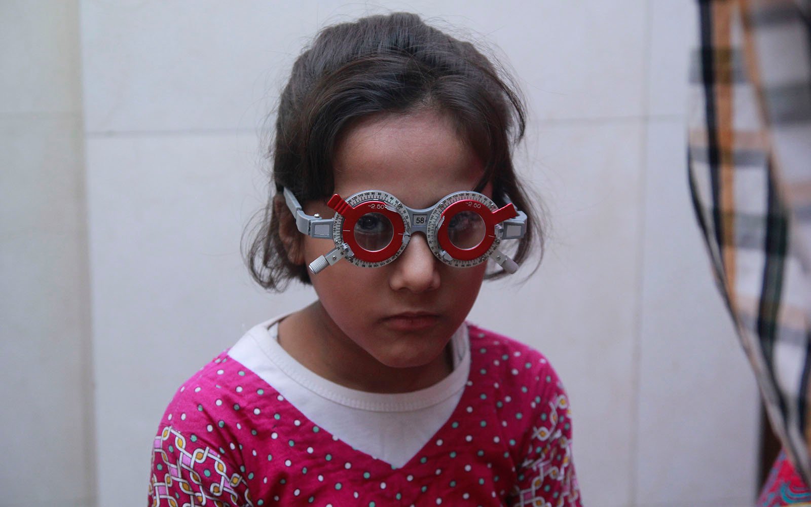 Eye exam - Fred Hollows Foundation in Pakistan