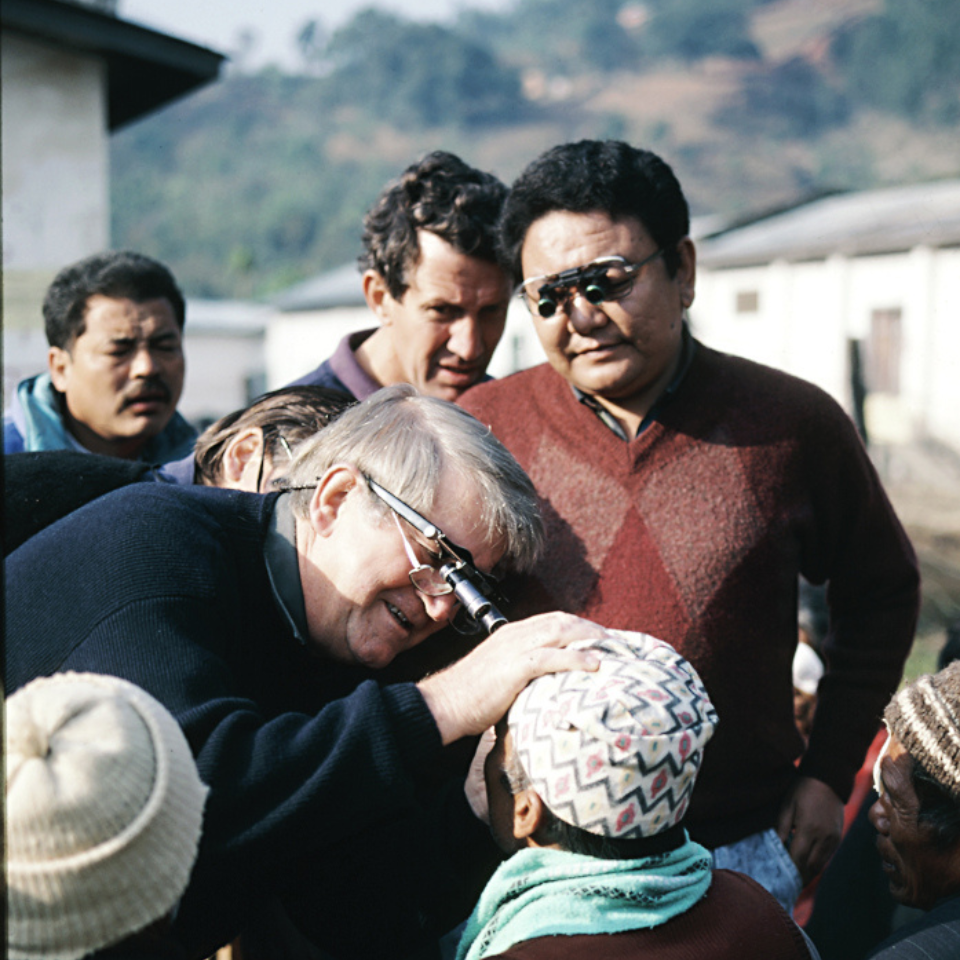 fred-hollows_1992_dr-ruit_960x960px.png