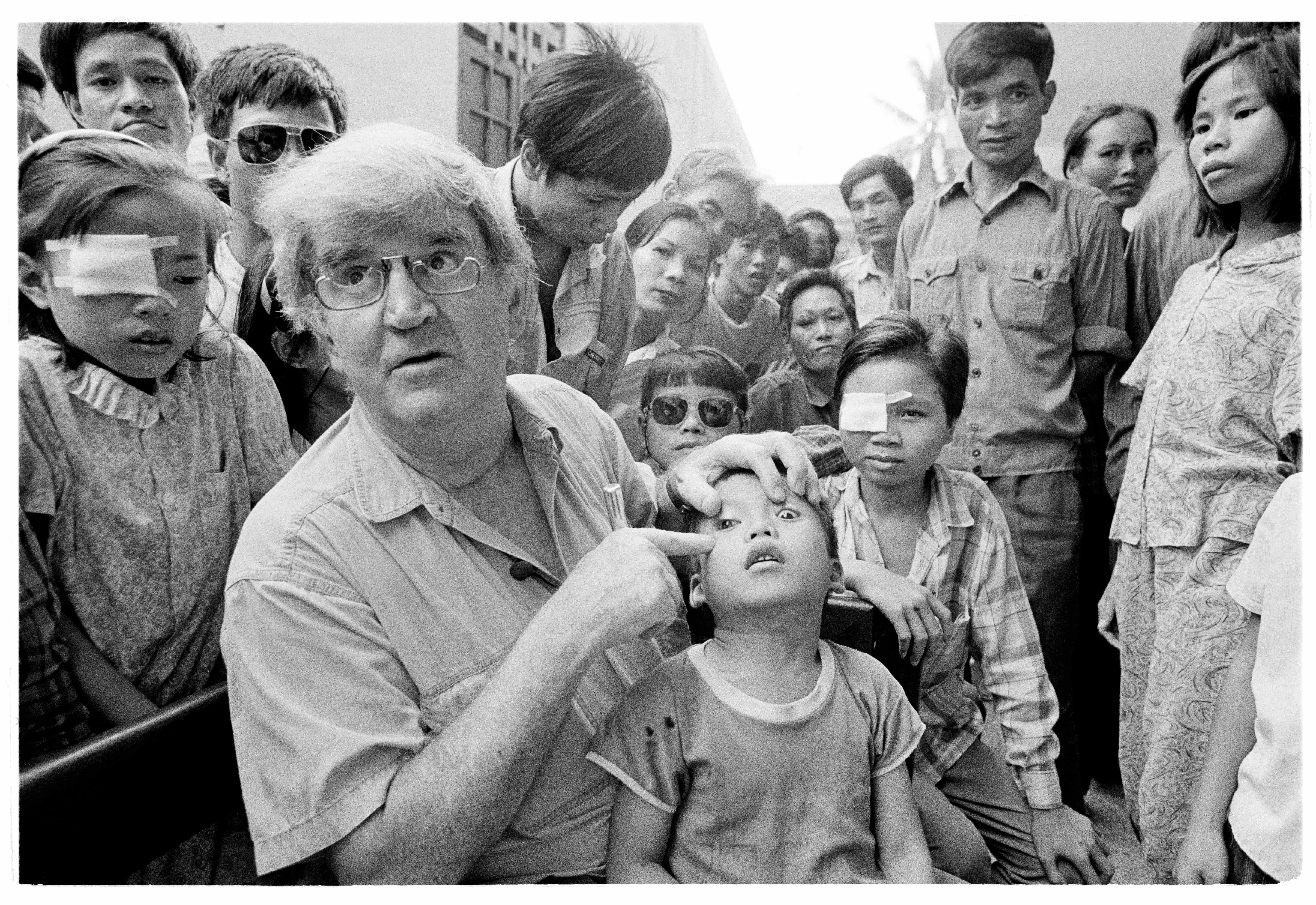 Professor Fred Hollows with Giap in Vietnam, 1992.