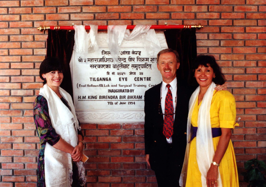 The Foundation’s vision was already extending beyond individual surgeries. In 1994, Gabi Hollows joined the opening of the Tilganga Eye Centre in Kathmandu, a partnership that remains central to eye care in Nepal and beyond.