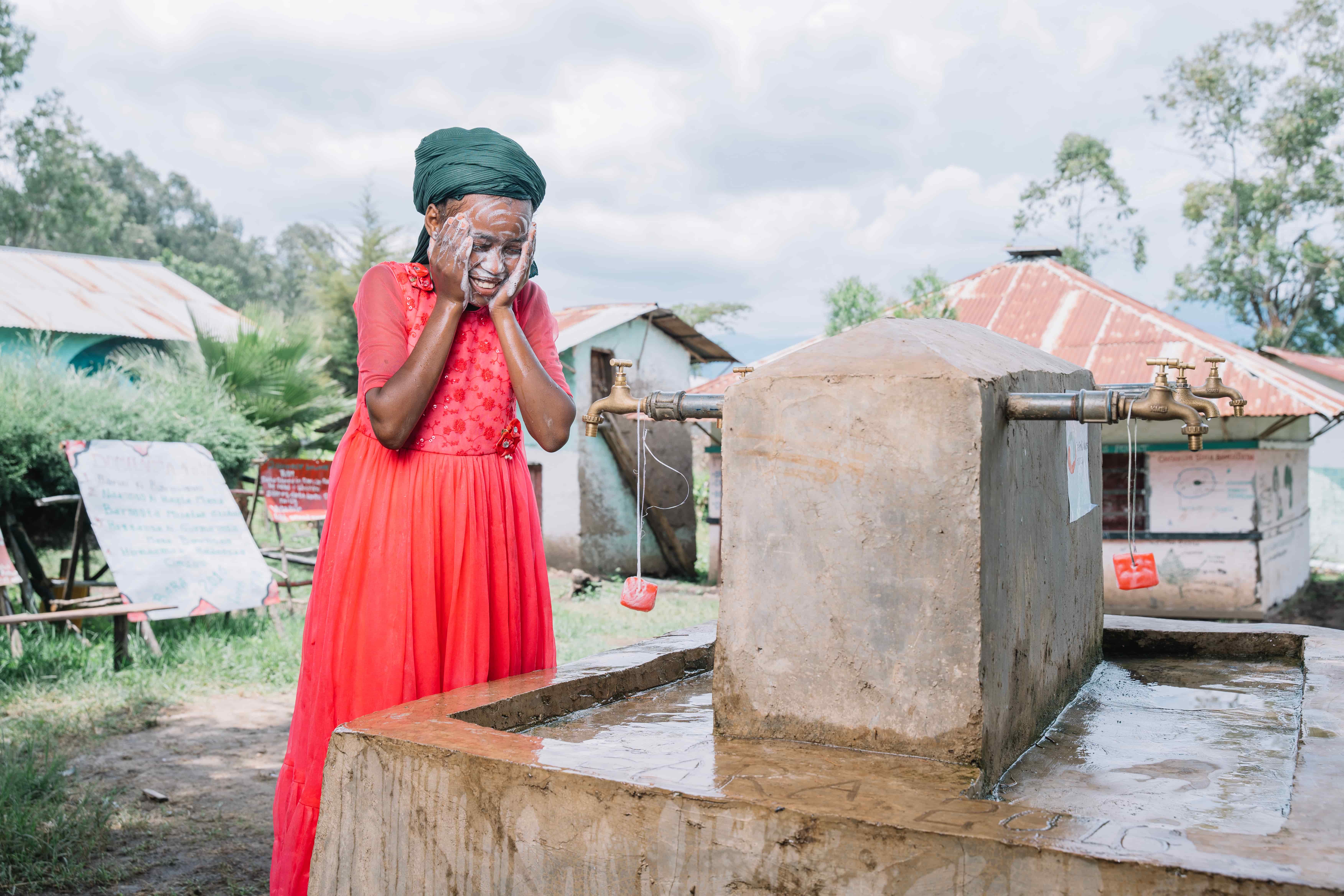 Face-washing demonstration as part of the&nbsp;WASHtra&nbsp;program, which supports improved hygiene practices and the construction of new water schemes in schools and communities to help prevent trachoma.&nbsp;