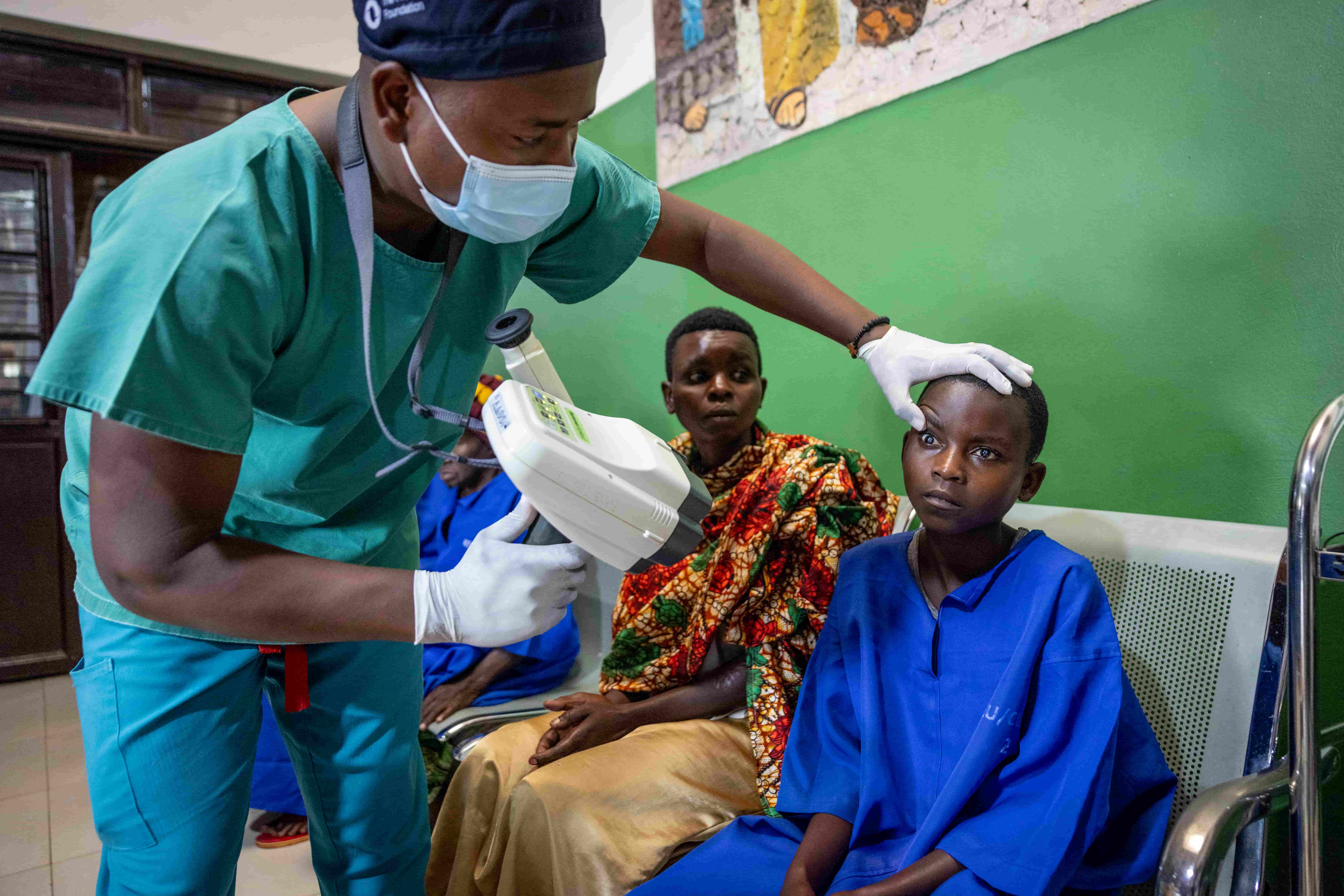 Valentine being screened for cataract in hospital