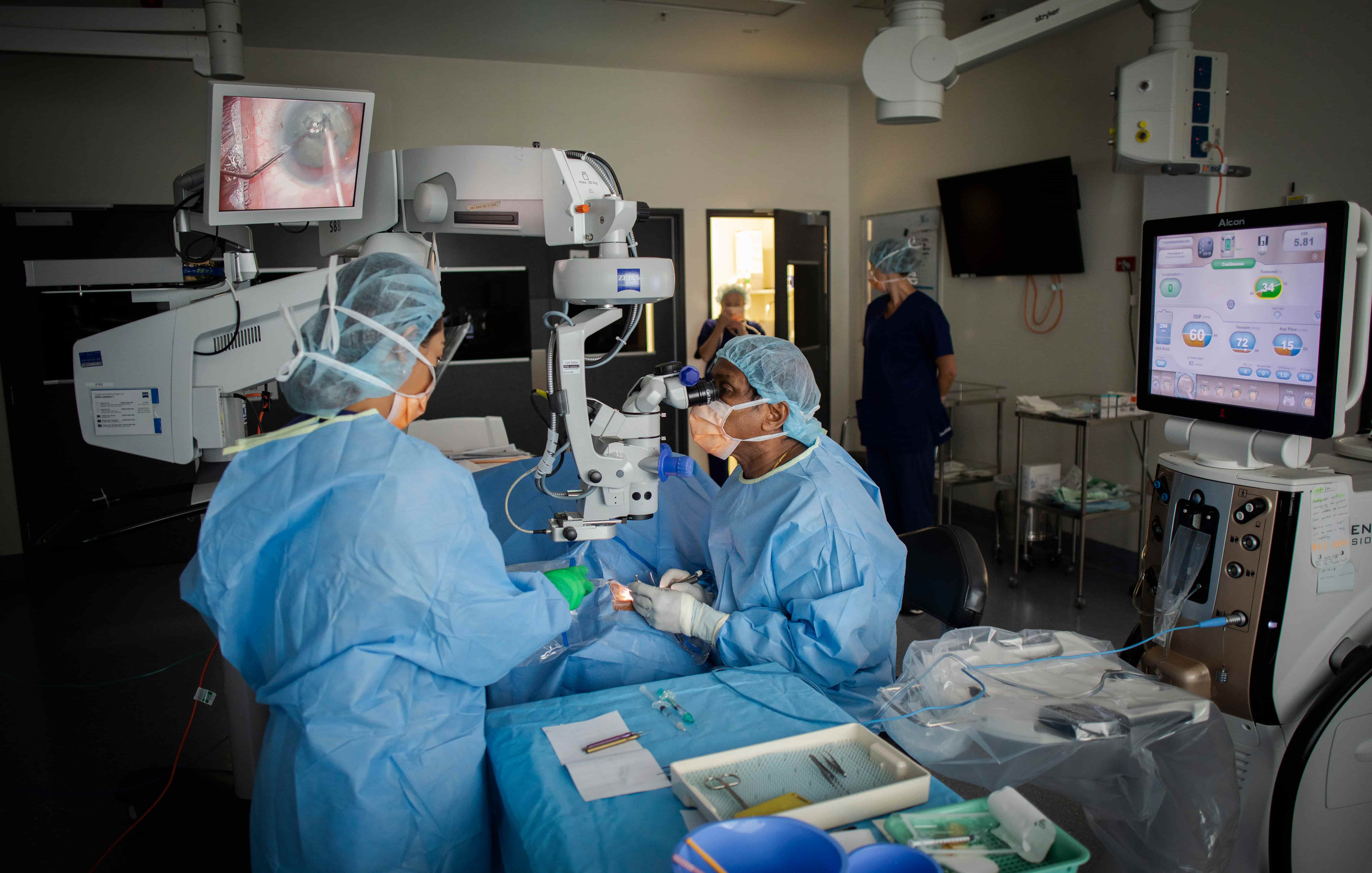 Dr T Mahendrarajah (Dr Mahendra) and his team during the Surgery Intensive Day at the Darwin Private Hospital in Darwin in 14th of December of 2020