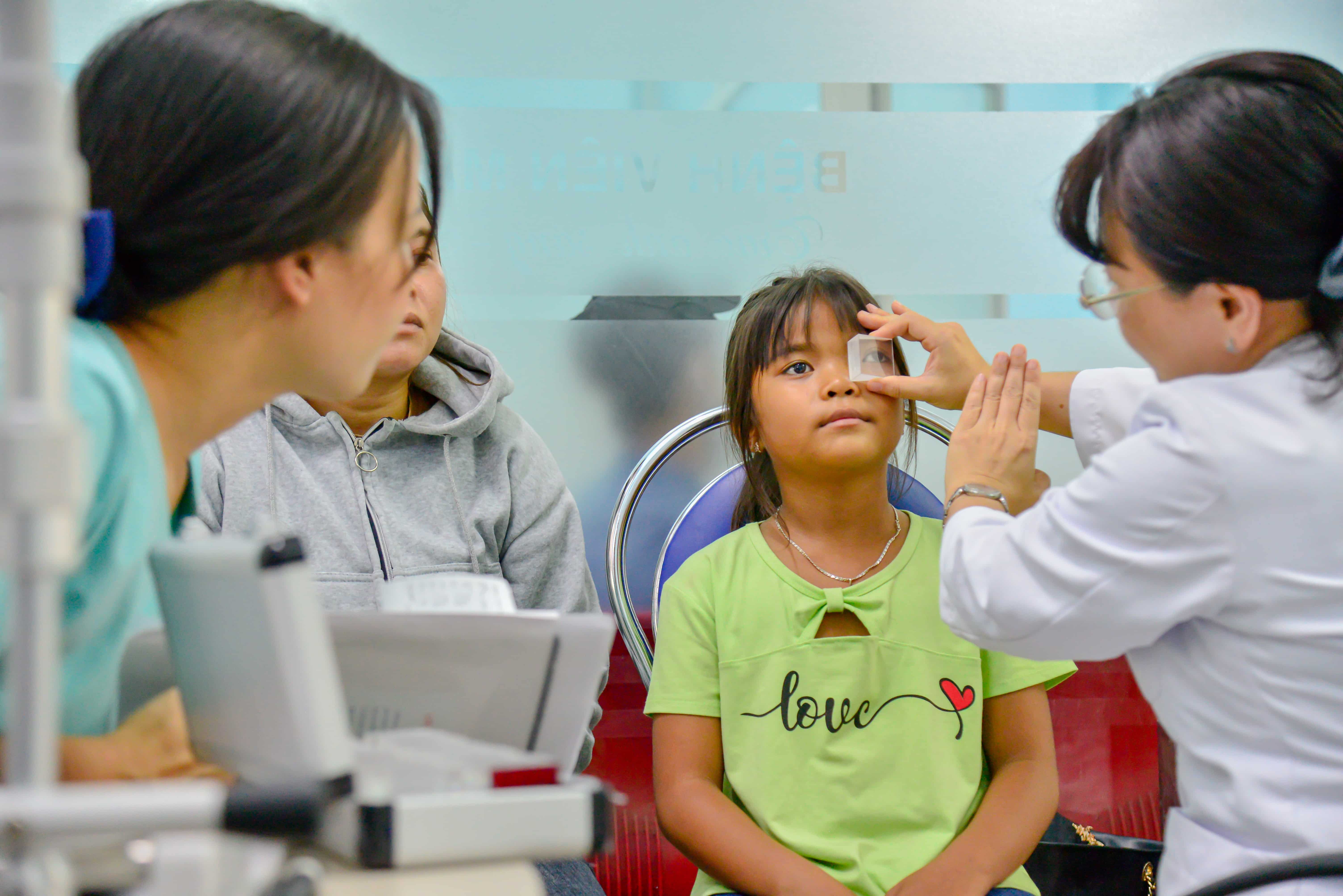 Phu Yen Eye Hospital screening