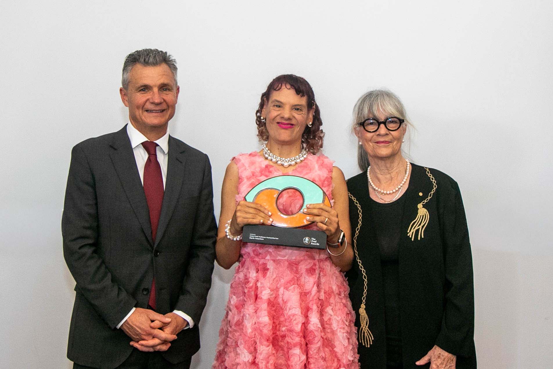 Hon. Matt Thistlethwaite MP, 2025 Fred Hollows Humanitarian of the&nbsp;Year&nbsp;Marie Tesoriero, and Gabi Hollows&nbsp;celebrating&nbsp;Marie&rsquo;s outstanding commitment to disability advocacy and community service.&nbsp;