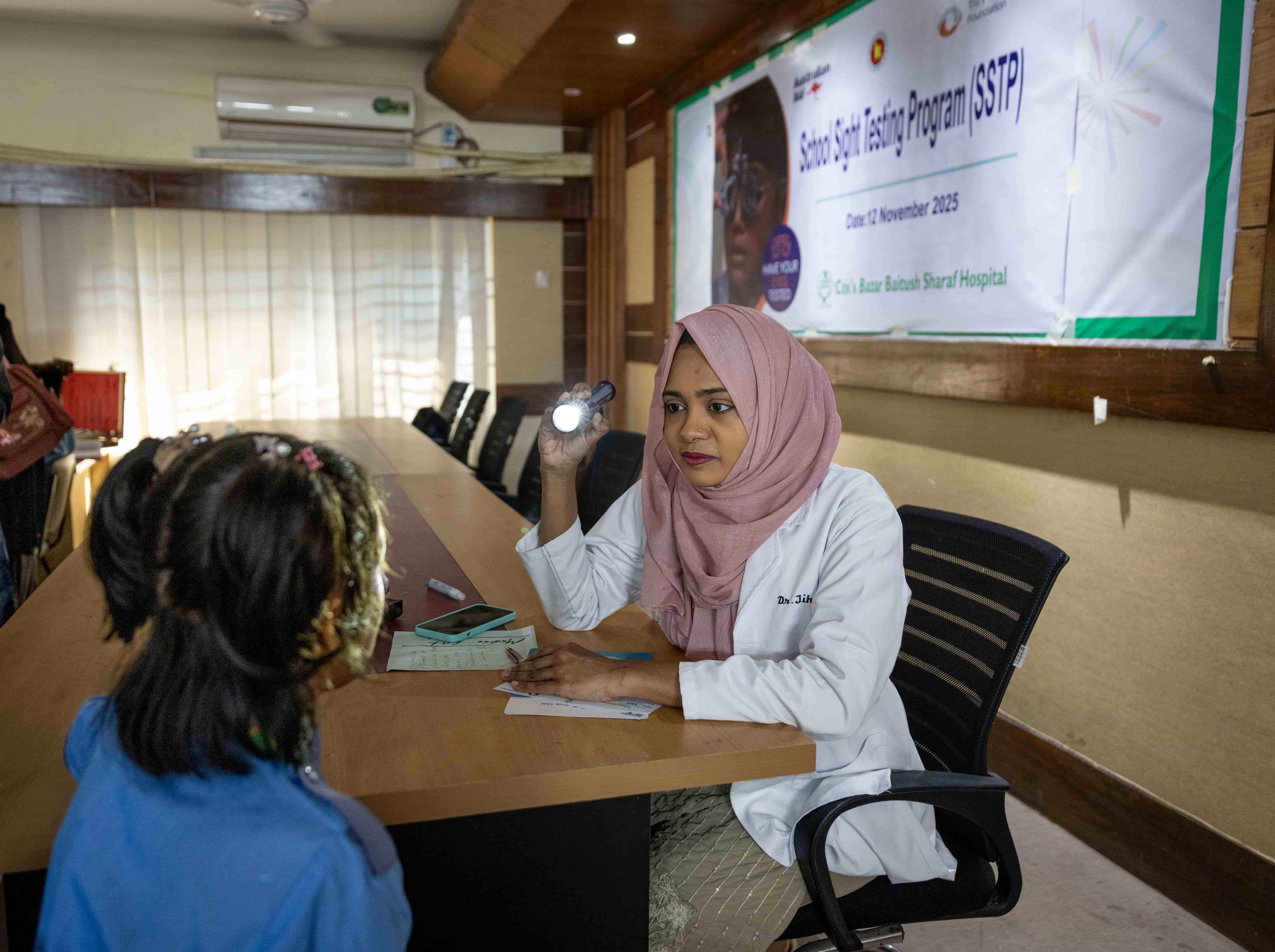 bangladesh-2025_eye-test_6843x5113px.jpg