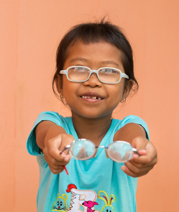 cambodia_2017_vann-glasses_610x720px.png