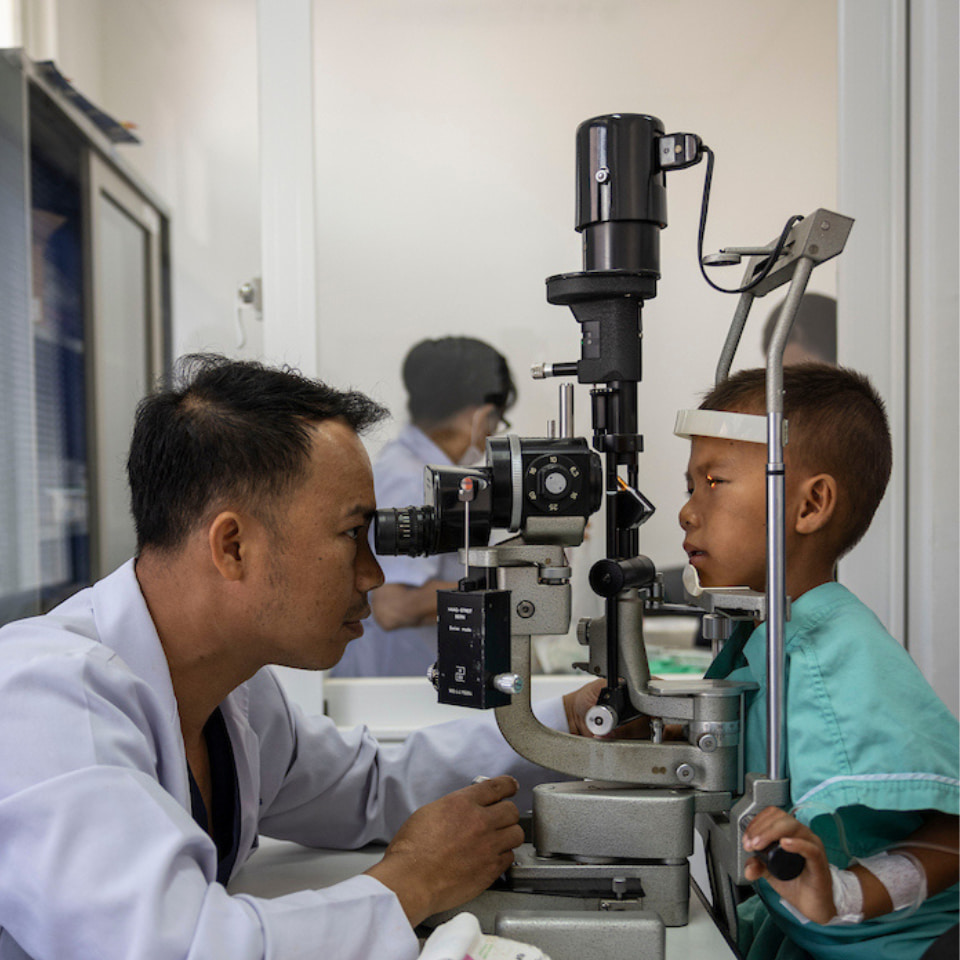 Ch26-Laos-Lumi-EyeExam-960x960.jpg
