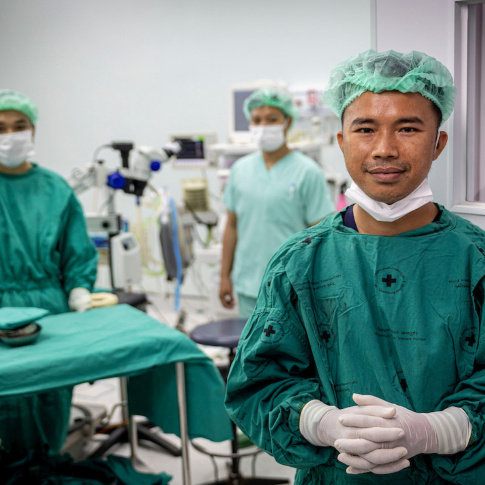 Ch26-Laos-Lumi-Surgeons-960x960.jpg