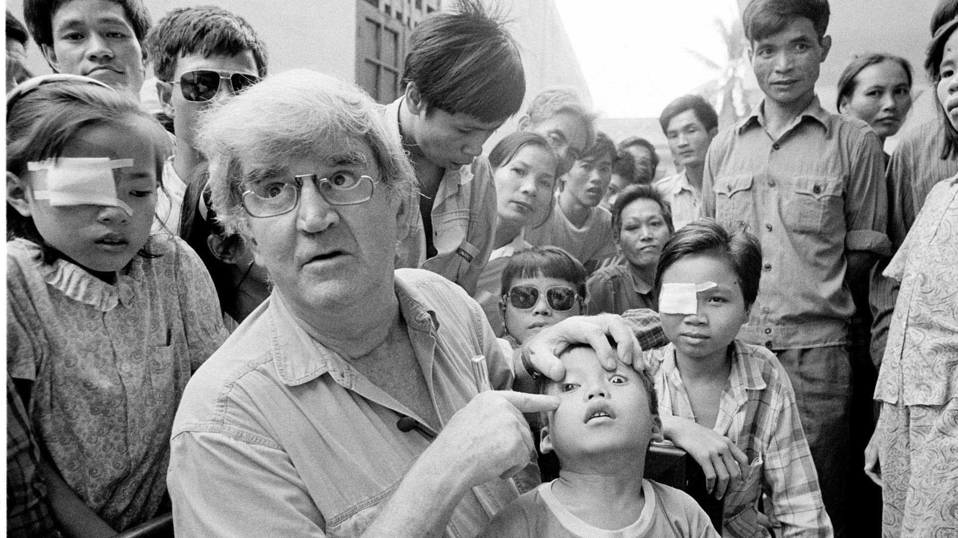 fred-hollows_giap_cheque_1920x1080px.png