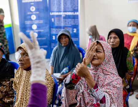 indonesia-2022_suharni-eye-test_450x350px.png