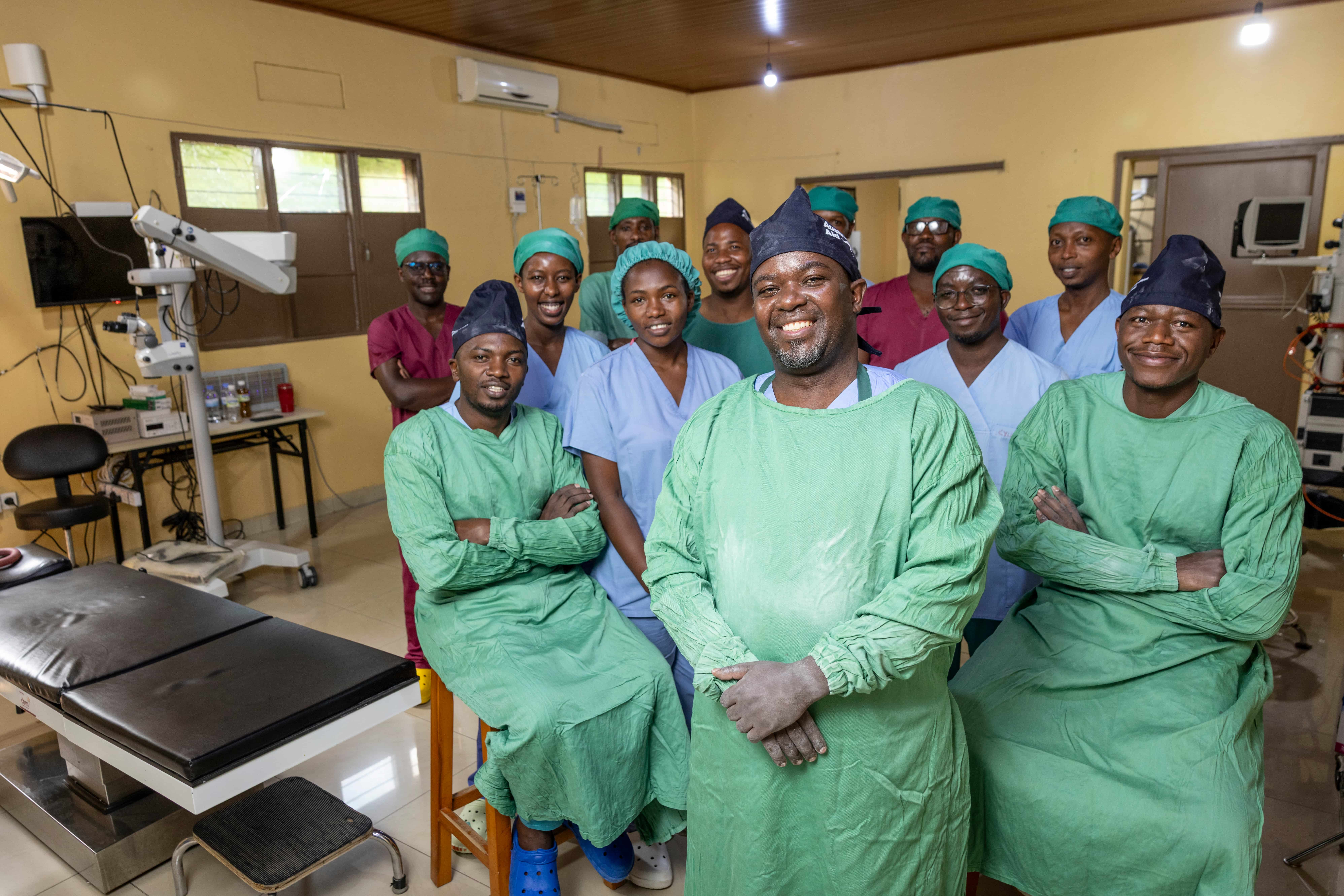 rwanda-2025_dr-theophile-team_7984x5382px (2).jpg