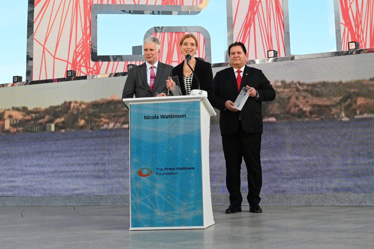 Chair of the The Fred Hollows Foundation UK Board of Trustees, Nicola Watkinson, accepting the 2025 António Champalimaud Vision Award.
