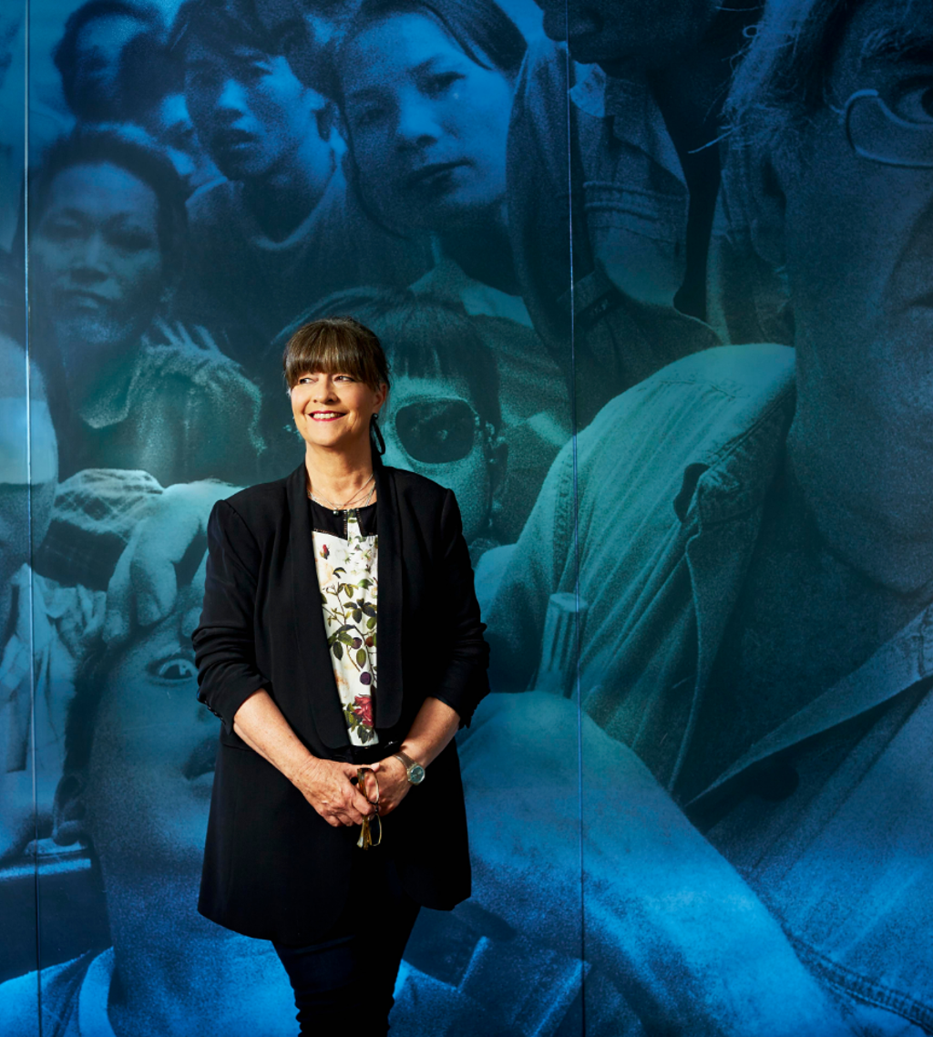 gabi-hollows_2014_gabi-at-channel-9_960x960px.png